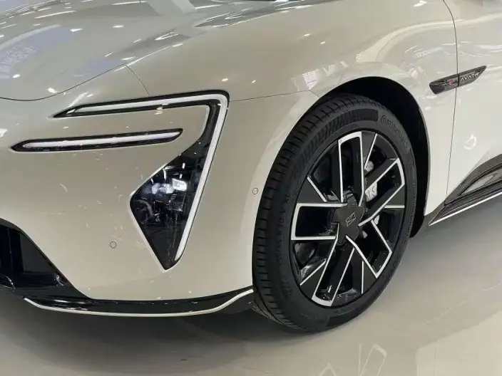 Avita 06 2025 Model Ultra 4WD EV Edition – фото 8