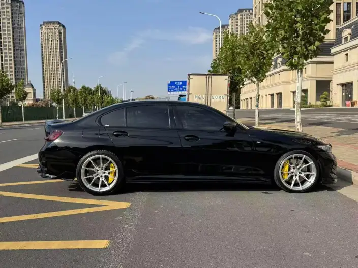 BMW 3 Series 2025 Model 325Li M Sports Set – фото 7