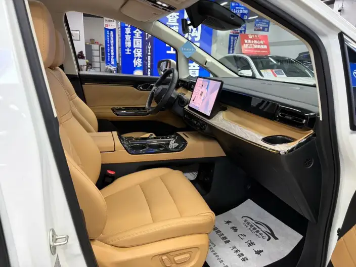 GAC Trumpchi E8 PHEV 2024 Model 2.0ATK 150km MAX+ – фото 8