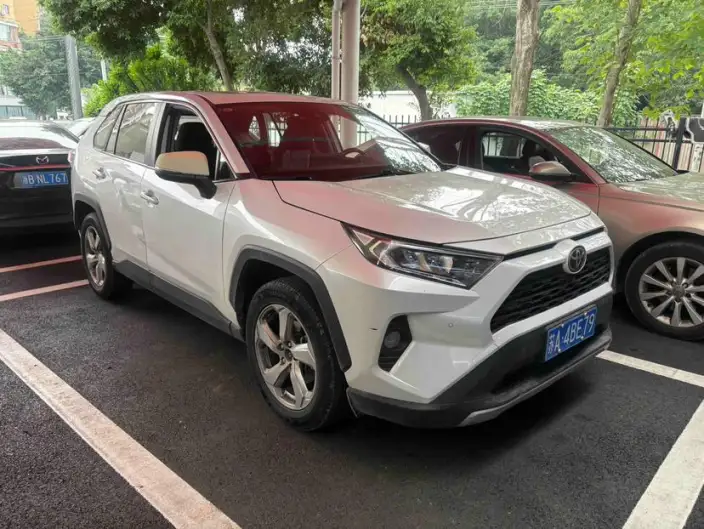 Toyota RAV4 2022 Model 2.0L CVT 2WD Fashion edition – фото 3
