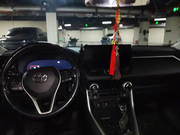 Toyota Wildlander 2023 Model 2.0L 4WD Luxury PLUS Edition – фото 5