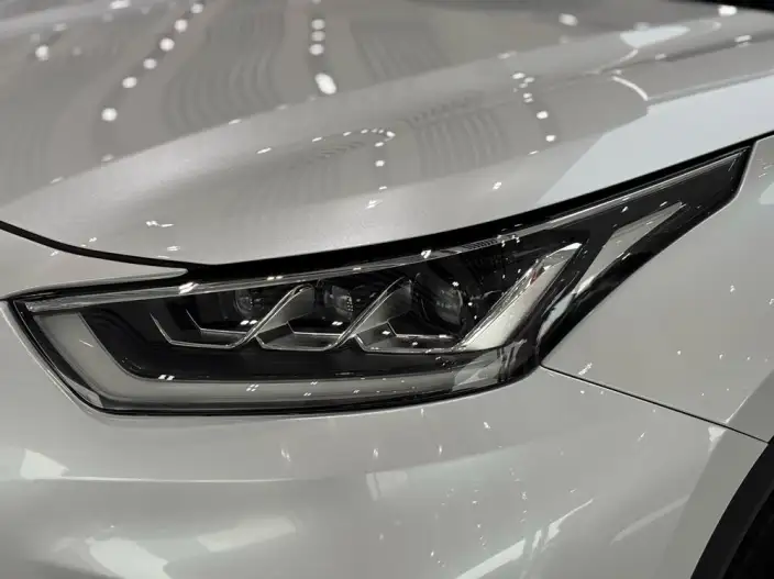 Toyota Highlander 2022 Model Hybrid 2.5L 4WD Premium Edition 7 seat – фото 6