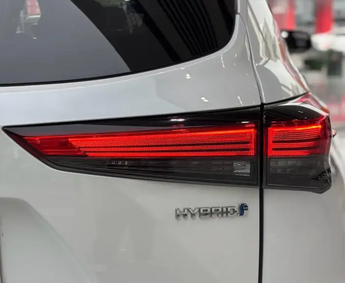 Toyota Highlander 2022 Model Hybrid 2.5L 4WD Premium Edition 7 seat – фото 7