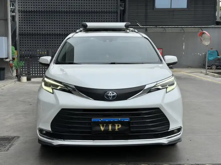 Toyota Sienna 2021 Model 2.5L Hybrid Comfort Edition – фото 2