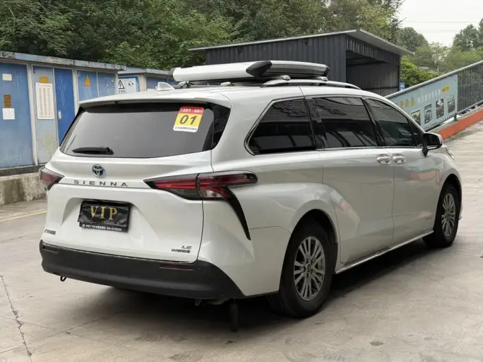 Toyota Sienna 2021 Model 2.5L Hybrid Comfort Edition – фото 6