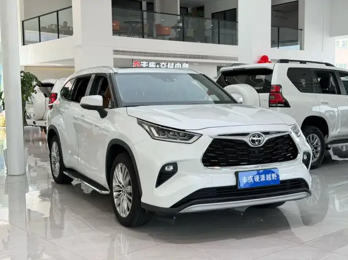 Toyota Highlander 2024 Model Hybrid 2.5L 4WD Supreme Edition 7 seat – фото 3