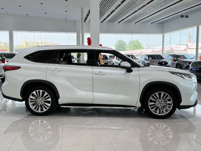 Toyota Highlander 2024 Model Hybrid 2.5L 4WD Supreme Edition 7 seat – фото 6