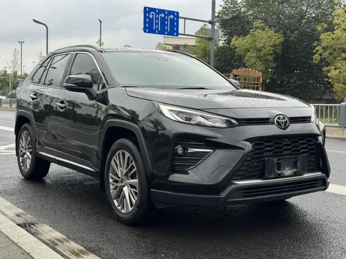 Toyota Wildlander 2023 Model 2.0L 4WD Premium Edition – фото 3
