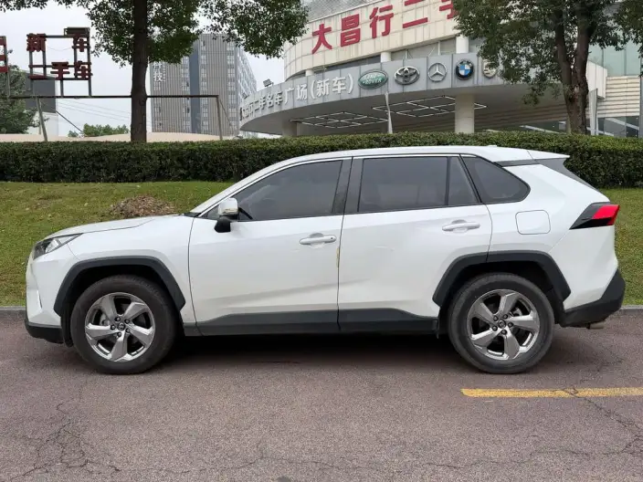 Toyota RAV4 2021 Model 2.0L CVT 2WD Fashion Plus Edition – фото 3