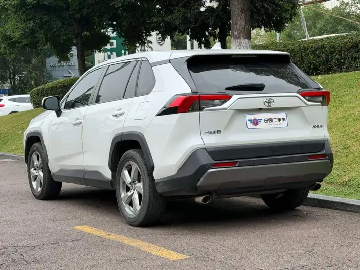 Toyota RAV4 2021 Model 2.0L CVT 2WD Fashion Plus Edition – фото 4