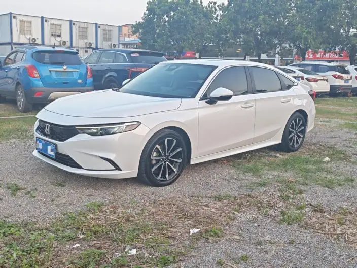 Model Ge 2022 Model 240TURBO CVT Deluxe Edition