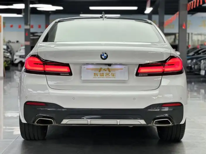BMW 5 Series 2022 Model 530Li Exclusive Model M Sports Set – фото 4