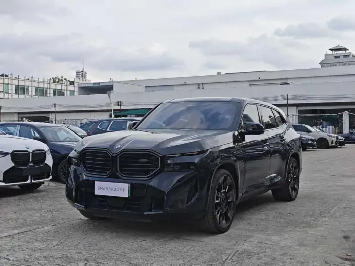 BMW XM 2023 Model 50e – фото 1