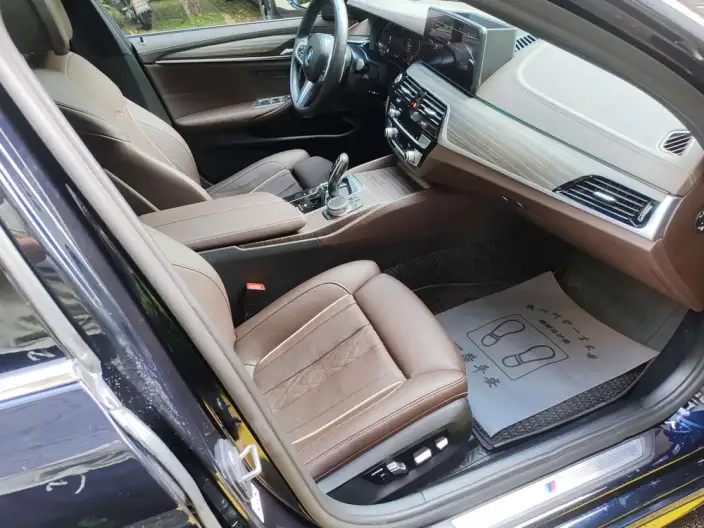 BMW 5 Series 2022 Model Facelift II 530Li Exclusive Model M Sports Set – фото 8