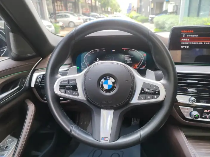 BMW 5 Series 2022 Model Facelift II 530Li Exclusive Model M Sports Set – фото 10