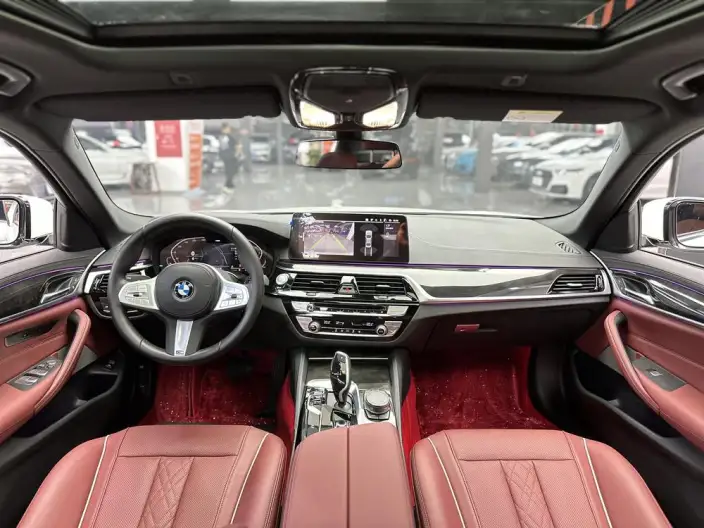 BMW 5 Series 2022 Model Facelift II 525Li M Sports Set – фото 5