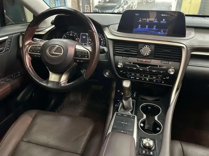 Lexus RX 2020 Model Facelift 300 2WD Comfort Edition – фото 6