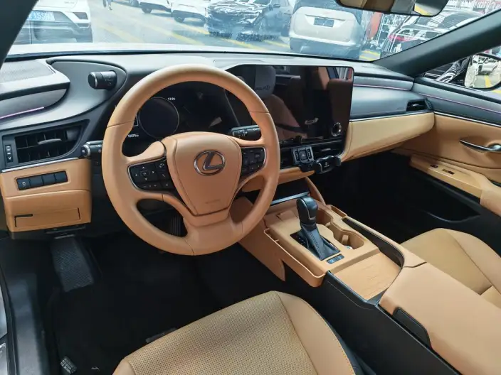 Lexus ES 2025 Model 200 Premium – фото 8