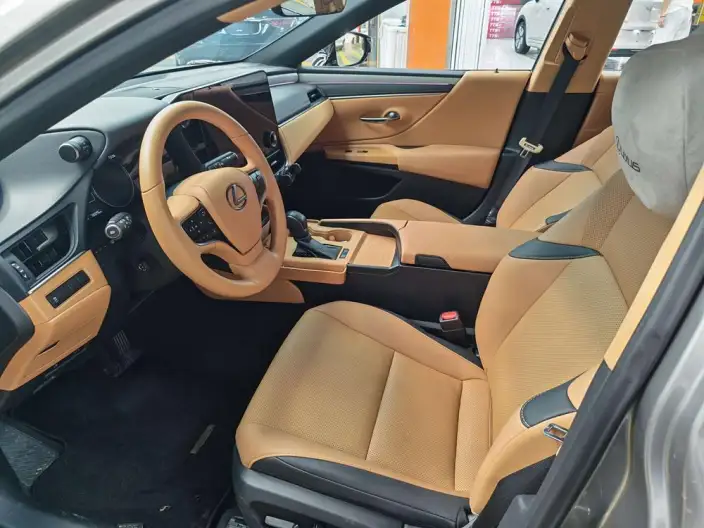 Lexus ES 2025 Model 200 Premium – фото 10