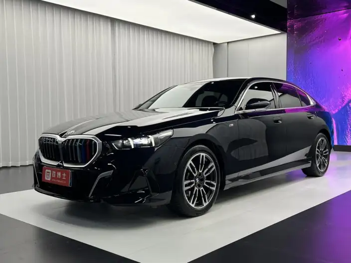 BMW 5 Series 2024 Model 530Li Leading Model M Sports Set – фото 1