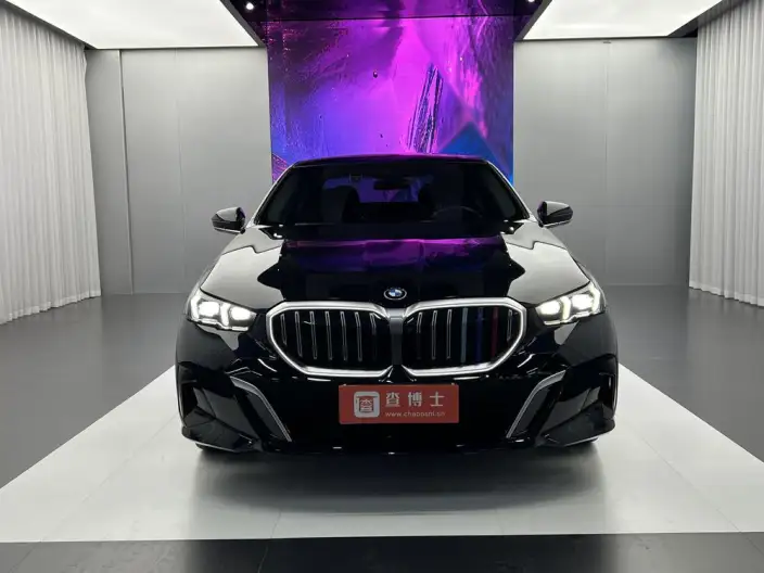 BMW 5 Series 2024 Model 530Li Leading Model M Sports Set – фото 2