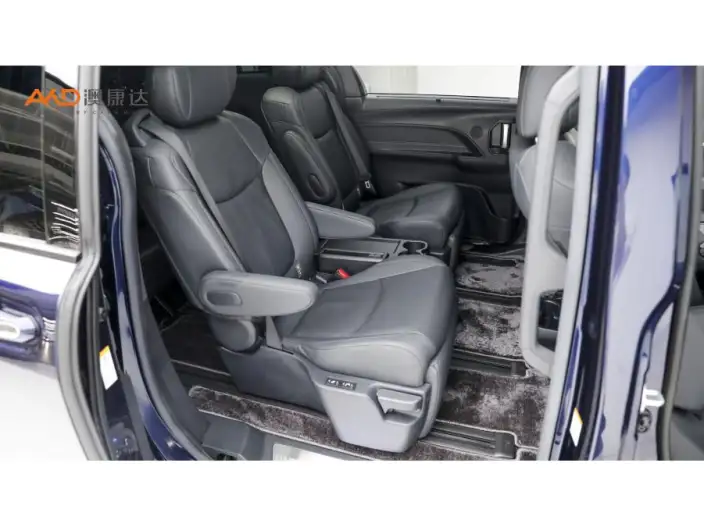 Toyota Sienna 2021 Model 2.5L Hybrid Platinum edition – фото 8