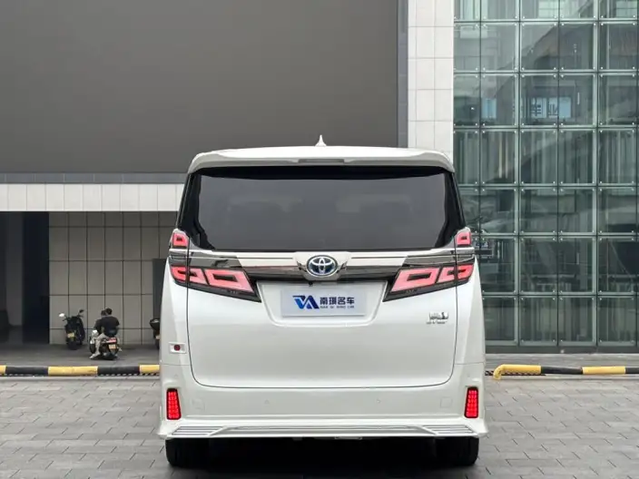 Vellfire 2021 Model Toyota Crown Hybrid 2.5L HV Deluxe Edition – фото 5