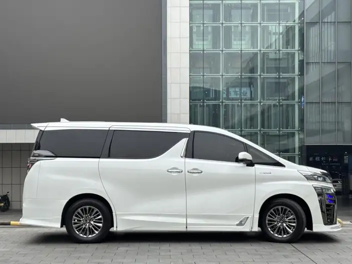 Vellfire 2021 Model Toyota Crown Hybrid 2.5L HV Deluxe Edition – фото 7