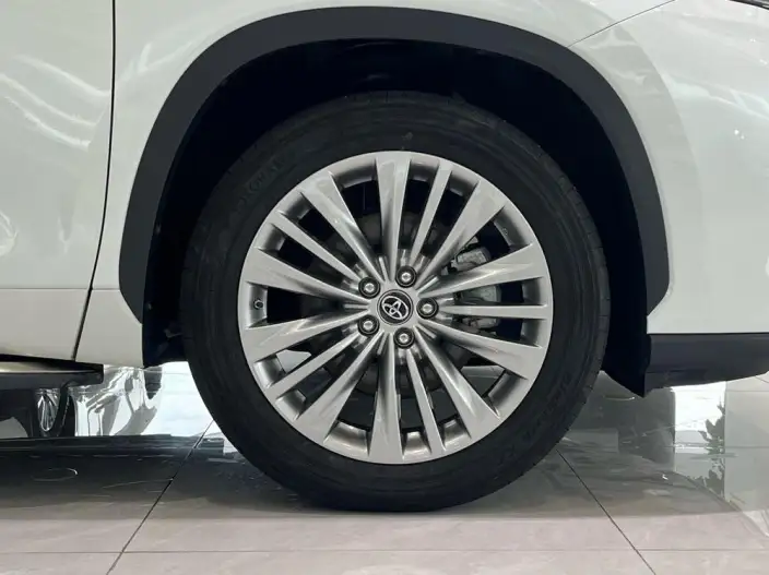 Toyota Highlander 2022 Model Hybrid 2.5L 4WD Premium Edition 7 seat – фото 8
