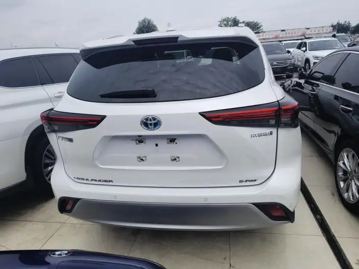 Toyota Highlander 2022 Model Hybrid 2.5L 4WD Premium Edition 7 seat – фото 5