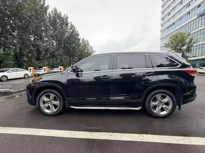 Toyota Highlander 2021 Model 2.0T 4WD Deluxe Edition 7 seat – фото 4