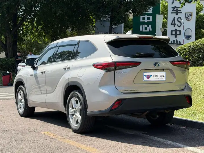 Toyota Highlander 2022 Model Hybrid 2.5L 4WD Elite Edition 7 seat – фото 4