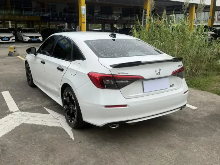 Honda Civic 2022 Model 240TURBO CVT Combustion Edition – фото 5