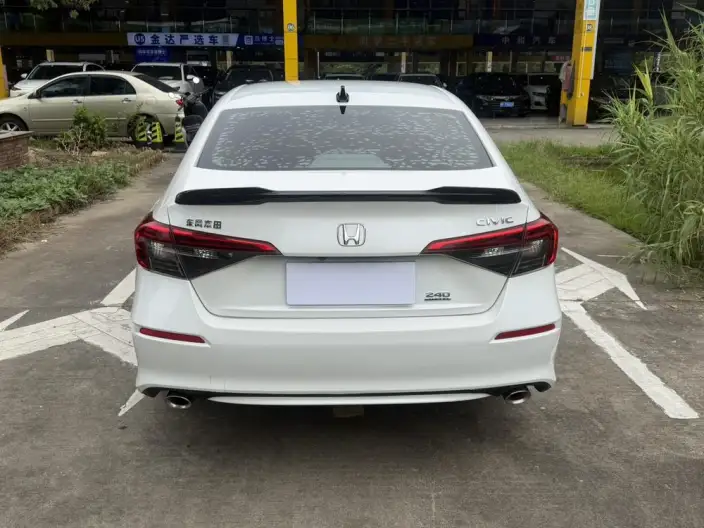 Honda Civic 2022 Model 240TURBO CVT Combustion Edition – фото 6