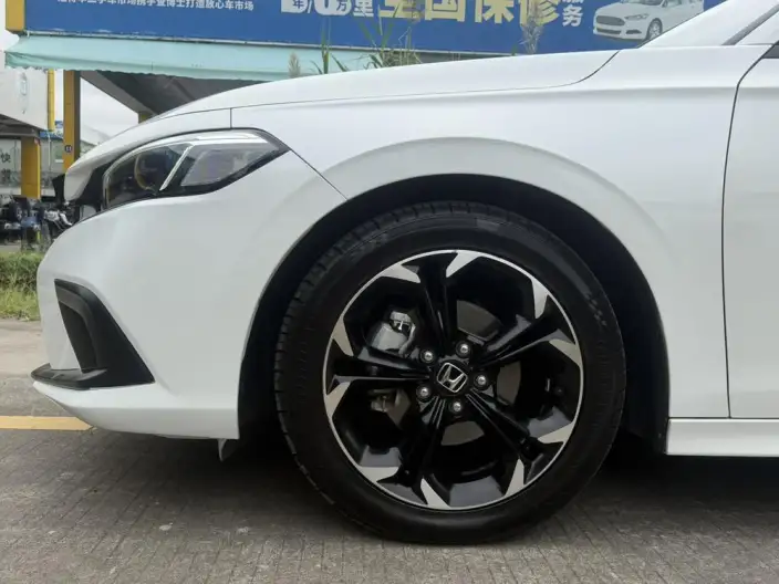 Honda Civic 2022 Model 240TURBO CVT Combustion Edition – фото 8
