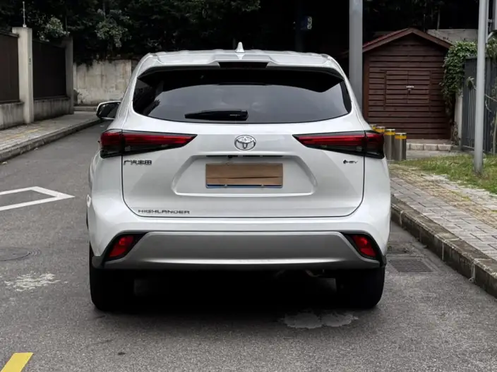 Toyota Highlander 2026 Model Hybrid 2.5L 2WD Elite Edition 5 seat – фото 6