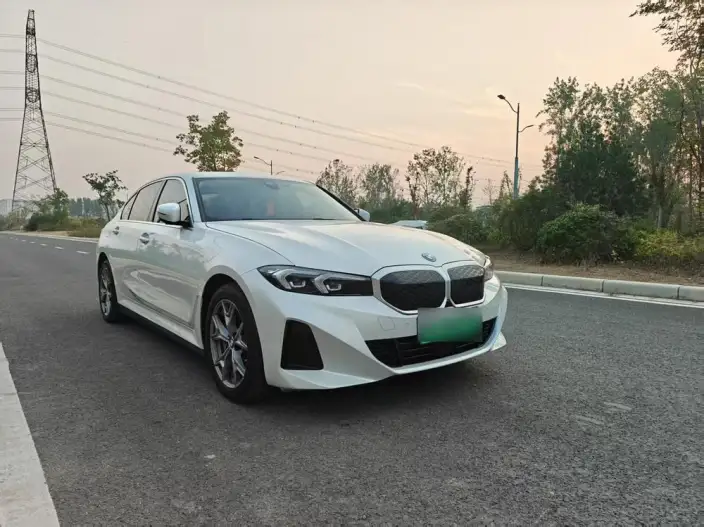 BMW i3 2025 Model eDrive35L – фото 3