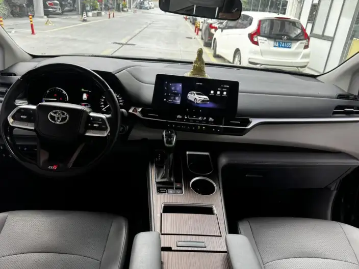 Granvia 2026 Model Intelligent Hybrid 2.5L 2WD Comfort Edition – фото 6