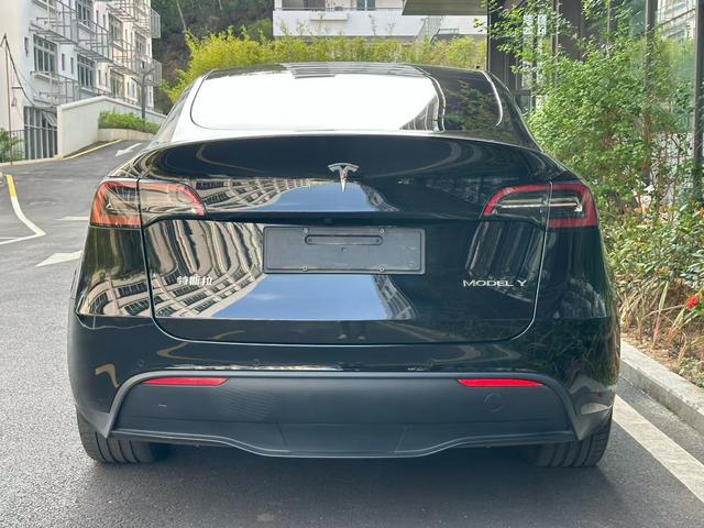 Tesla Model Y 2022 Facelift RWD – фото 5