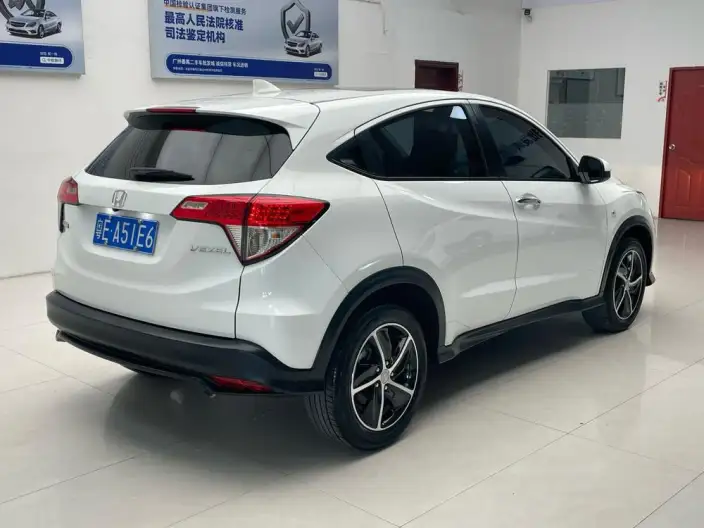 Honda Vezel 2020 Model 1.5L CVT Pioneer Edition – фото 6