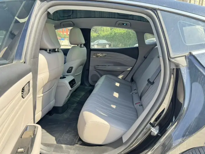 Geely Galaxy E8 PHEV 2025 Model 130km EM-i Premium Edition – фото 10