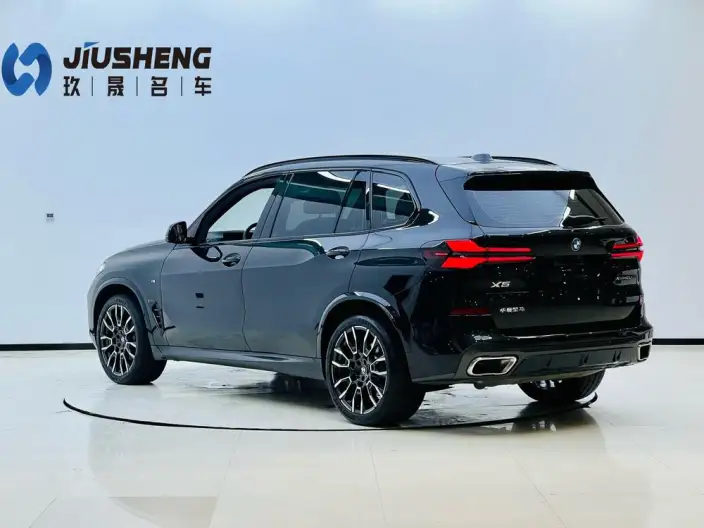 BMW X5 2023 Model xDrive40Li M Sports Night Set