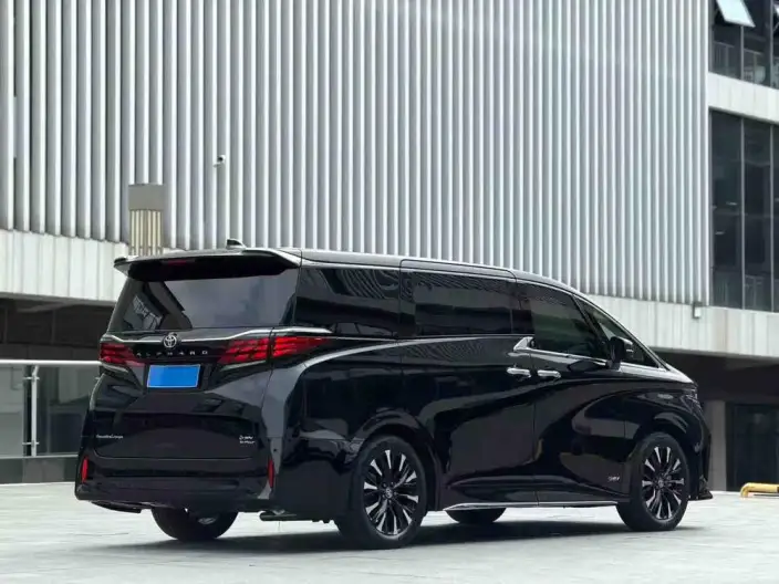 Elfa 2023 Model 2.5L Intelligent Hybrid 4WD Premium