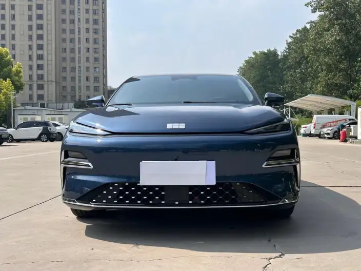 Geely Galaxy E8 PHEV 2025 Model 130km EM-i Ultimate Edition