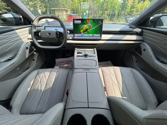 Geely Galaxy E8 PHEV 2025 Model 130km EM-i Ultimate Edition – фото 10