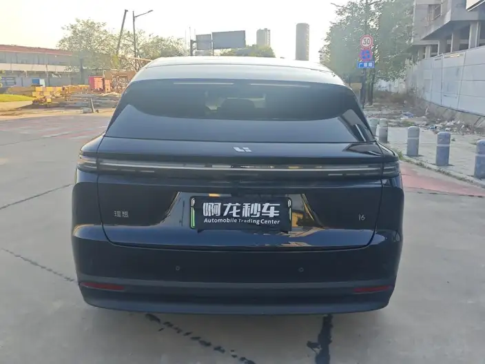 Li Auto i6 2025 Model 2WD Standard Edition