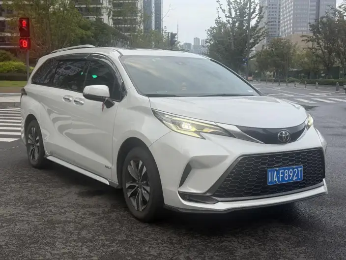 Granvia 2024 Model Intelligent Hybrid 2.5L 4WD Noble PLUS Edition