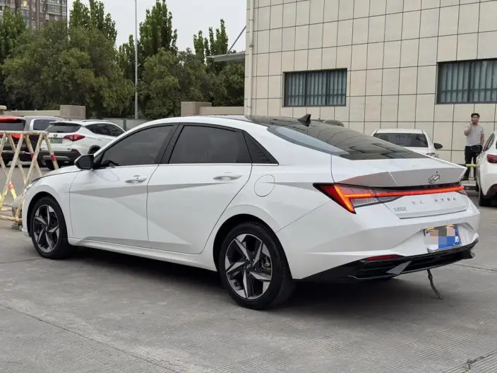 Hyundai Ioniq 2022 Model 1.5L CVT LUX Premium Edition – фото 4