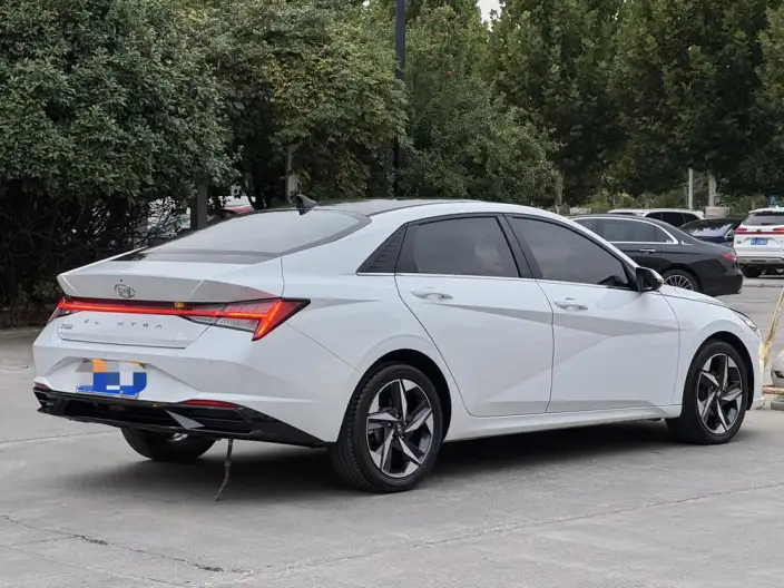 Hyundai Ioniq 2022 Model 1.5L CVT LUX Premium Edition – фото 6
