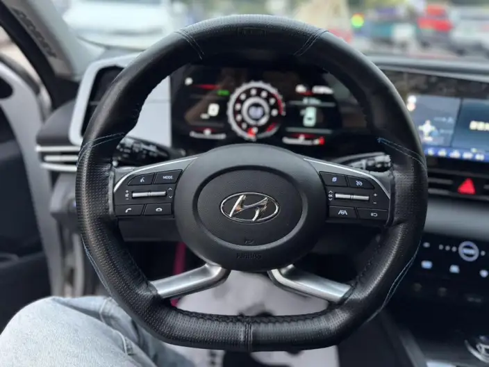 Hyundai Ioniq 2022 Model 1.5L CVT LUX Premium Edition – фото 10